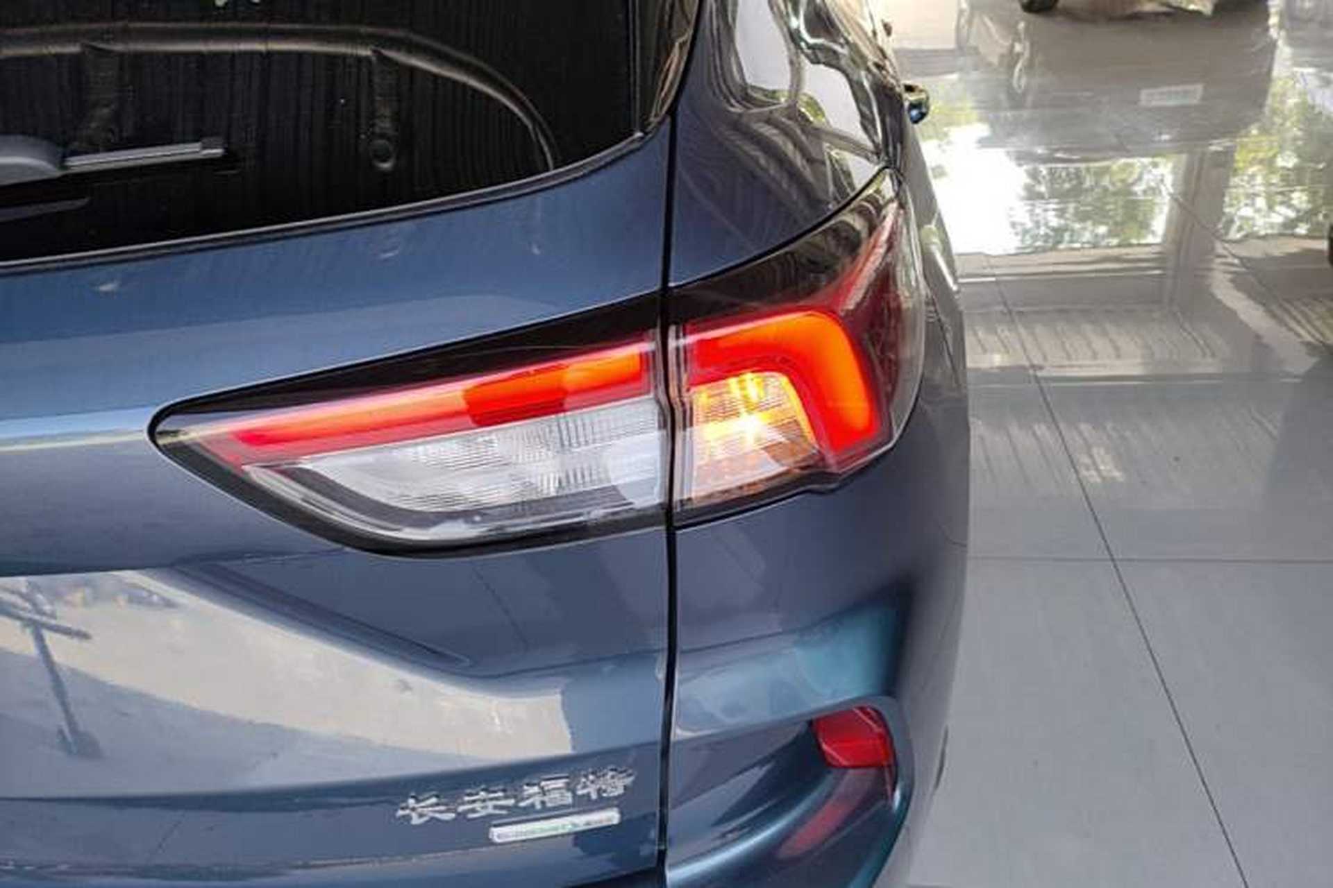 Used Ford Escape 2020 EcoBoost 245 Two-Wheel Drive Smart & Enjoyment Model Right Rear Taillight