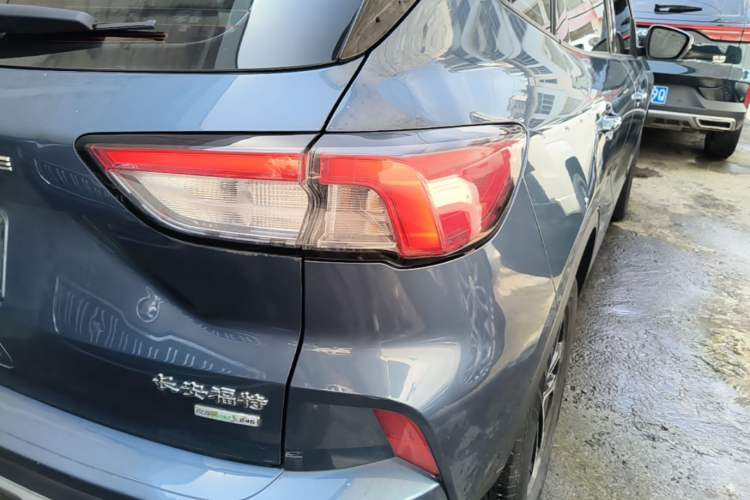 Used Ford Escape 2020 EcoBoost 245 Two-Wheel Drive Smart & Enjoyment Model Right Rear Taillight