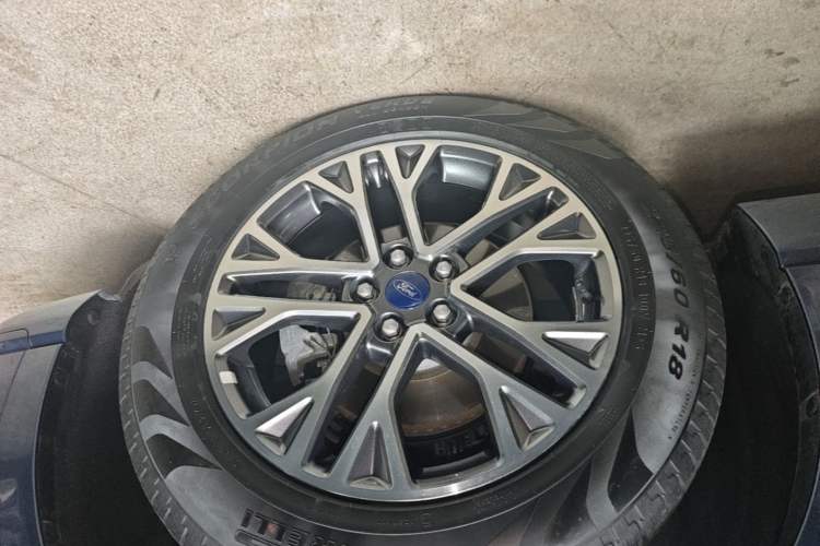 Used Ford Escape 2020 EcoBoost 245 Two-Wheel Drive Smart & Enjoyment Model Right Rear Wheel Hub