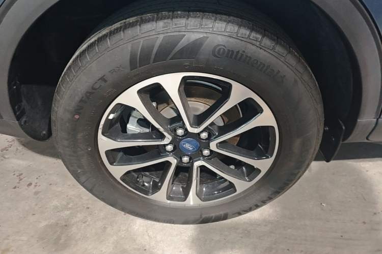 Used Ford Escape 2020 EcoBoost 245 Two-Wheel-Drive Comfort Edition Right Rear Wheel Hub