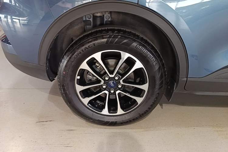 Used Ford Escape 2020 EcoBoost 245 Two-Wheel-Drive Comfort Edition Right Rear Wheel Hub
