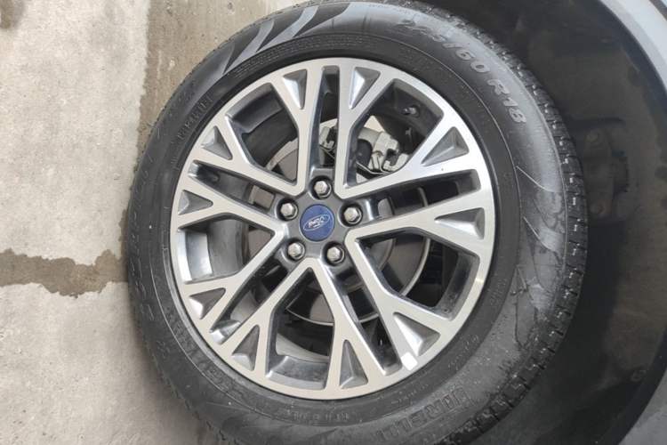 Used Ford Escape 2020 EcoBoost 245 4x4 Enjoyment Model Right Rear Wheel Hub