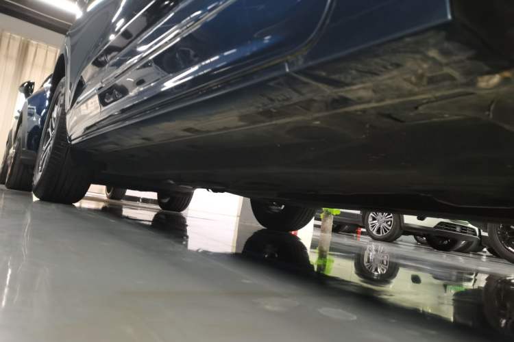Used Ford Escape 2020 EcoBoost 245 Two-Wheel Drive Smart & Enjoyment Model Right Side Sill
