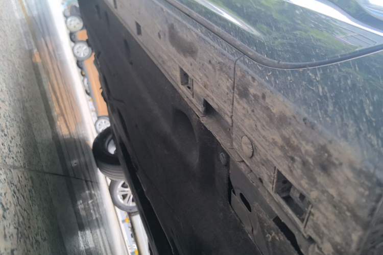 Used Ford Escape 2020 EcoBoost 245 Two-Wheel Drive Smart & Enjoyment Model Right Side Sill