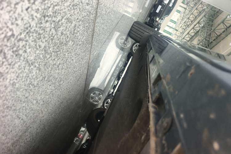 Used Ford Escape 2020 EcoBoost 245 Four-Wheel Drive ST-LINE Deluxe Edition Right Side Sill