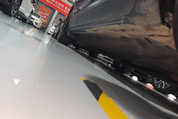 Used Ford Escape 2020 EcoBoost 245 Two-Wheel Drive Smart & Enjoyment Model Right Side Sill