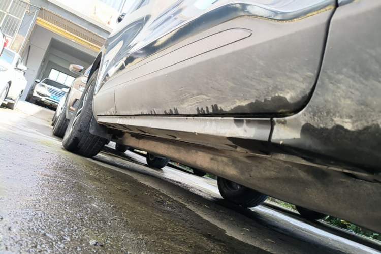 Used Ford Escape 2020 EcoBoost 245 Two-Wheel Drive Smart & Enjoyment Model Right Side Sill