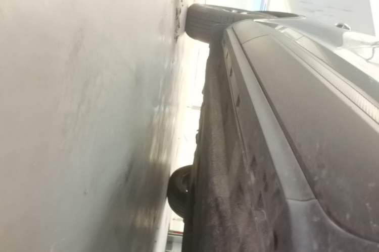 Used Ford Escape 2020 EcoBoost 245 Two-Wheel-Drive Comfort Edition Right Side Sill