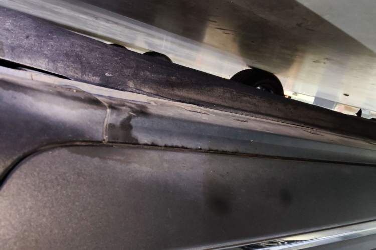 Used Ford Escape 2020 EcoBoost 245 Four-Wheel Drive Titanium Edition Right Side Sill