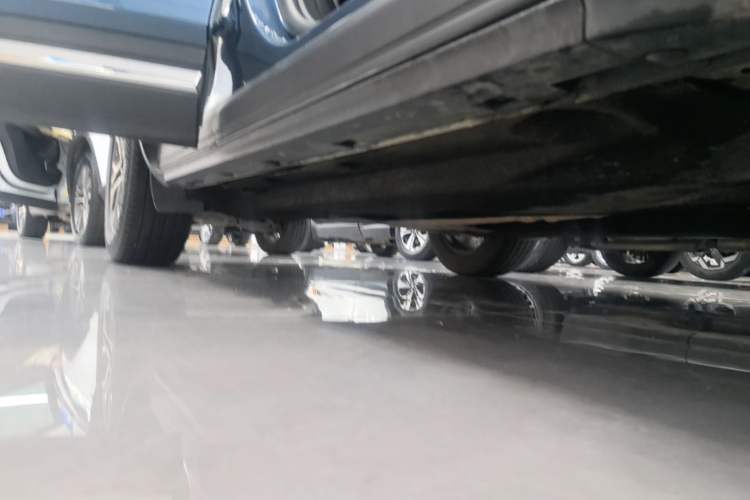 Used Ford Escape 2020 EcoBoost 245 4x4 Enjoyment Model Right Side Sill
