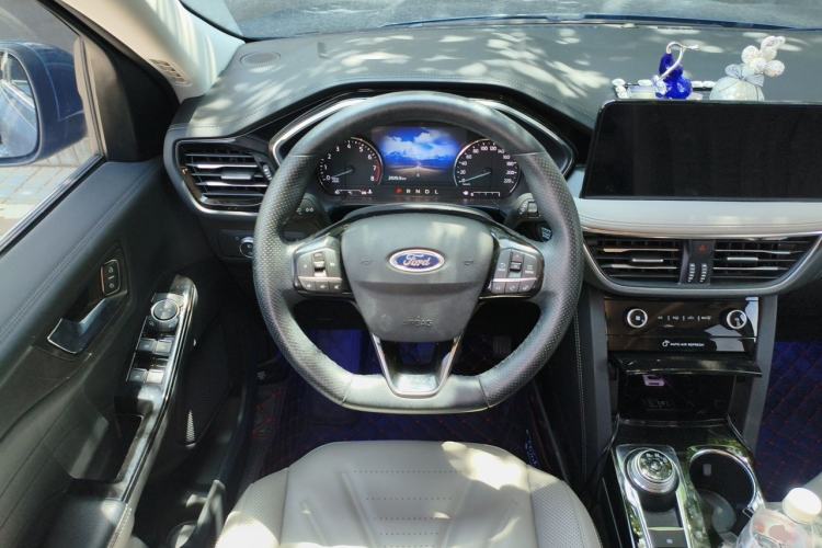 Used Ford Escape 2020 EcoBoost 245 Two-Wheel-Drive Titanium Edition Steering Wheel