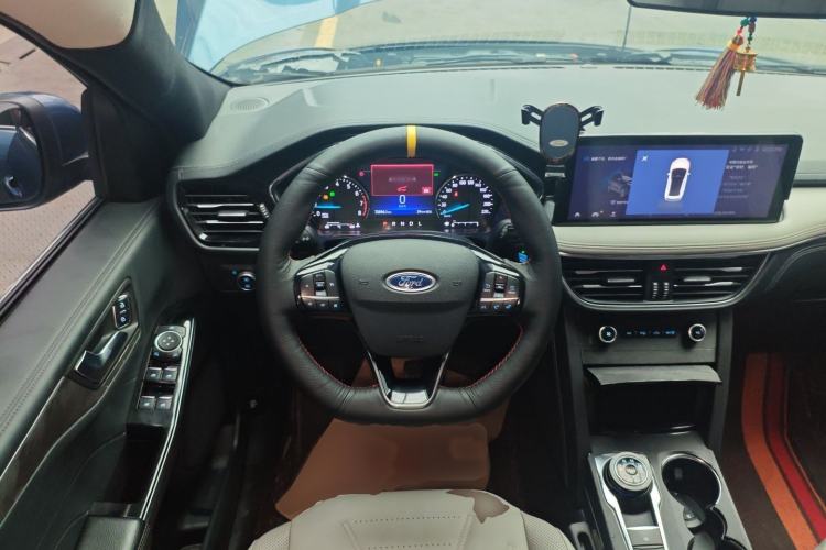 Used Ford Escape 2020 EcoBoost 245 Two-Wheel-Drive Titanium Edition Steering Wheel