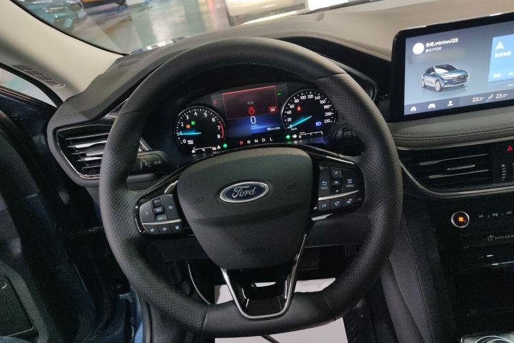 Used Ford Escape 2020 EcoBoost 245 Two-Wheel-Drive Titanium Edition Steering Wheel