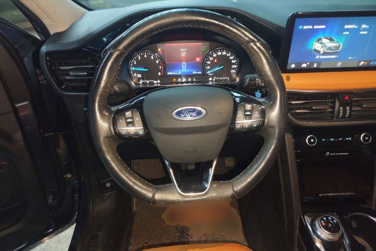 Used Ford Escape 2020 EcoBoost 245 Two-Wheel-Drive Titanium Edition Steering Wheel