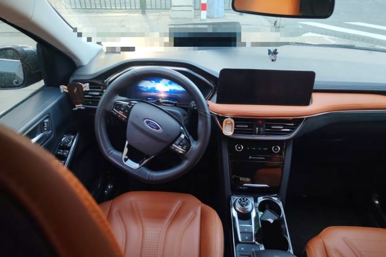 Used Ford Escape 2020 EcoBoost 245 Four-Wheel Drive Luxury Edition Steering Wheel