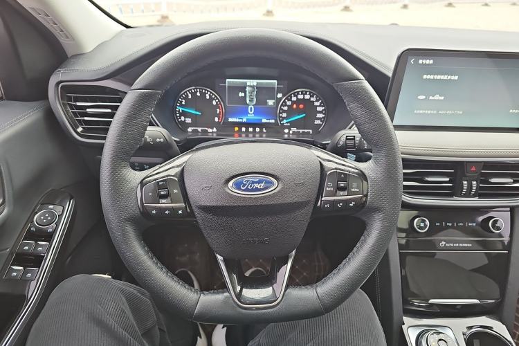 Used Ford Escape 2020 EcoBoost 245 Four-Wheel Drive Titanium Edition Steering Wheel