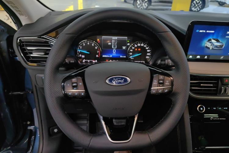 Used Ford Escape 2020 EcoBoost 245 Two-Wheel-Drive Titanium Edition Steering Wheel