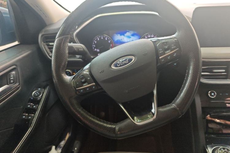 Used Ford Escape 2020 EcoBoost 245 Two-Wheel-Drive Titanium Edition Steering Wheel