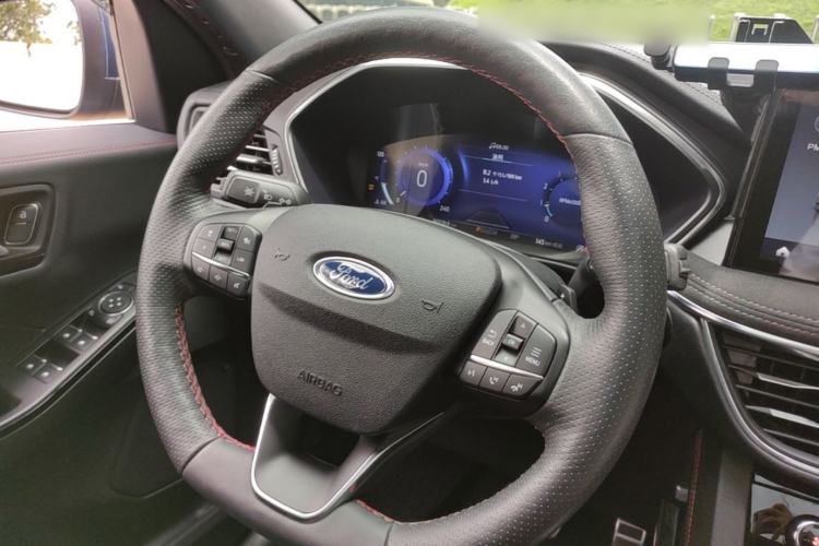 Used Ford Escape 2020 EcoBoost 245 Four-Wheel Drive ST-LINE Deluxe Edition Steering Wheel