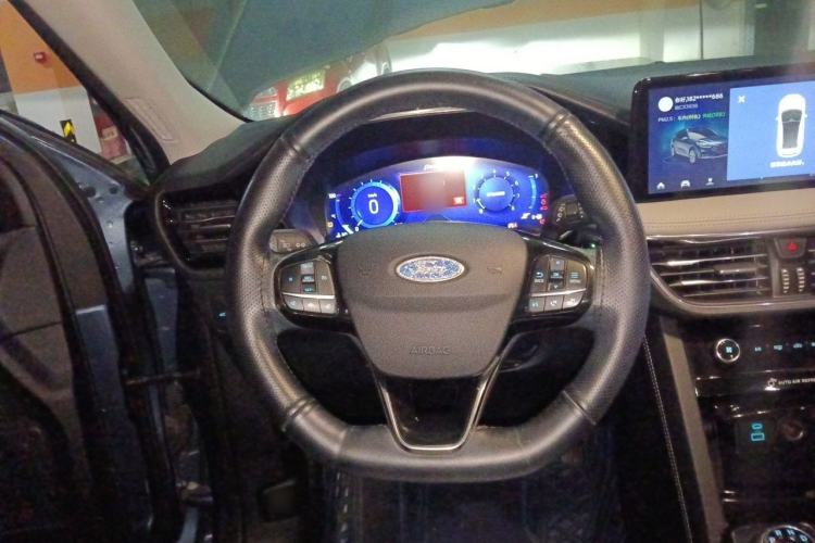 Used Ford Escape 2020 EcoBoost 245 Four-Wheel Drive Luxury Edition Steering Wheel