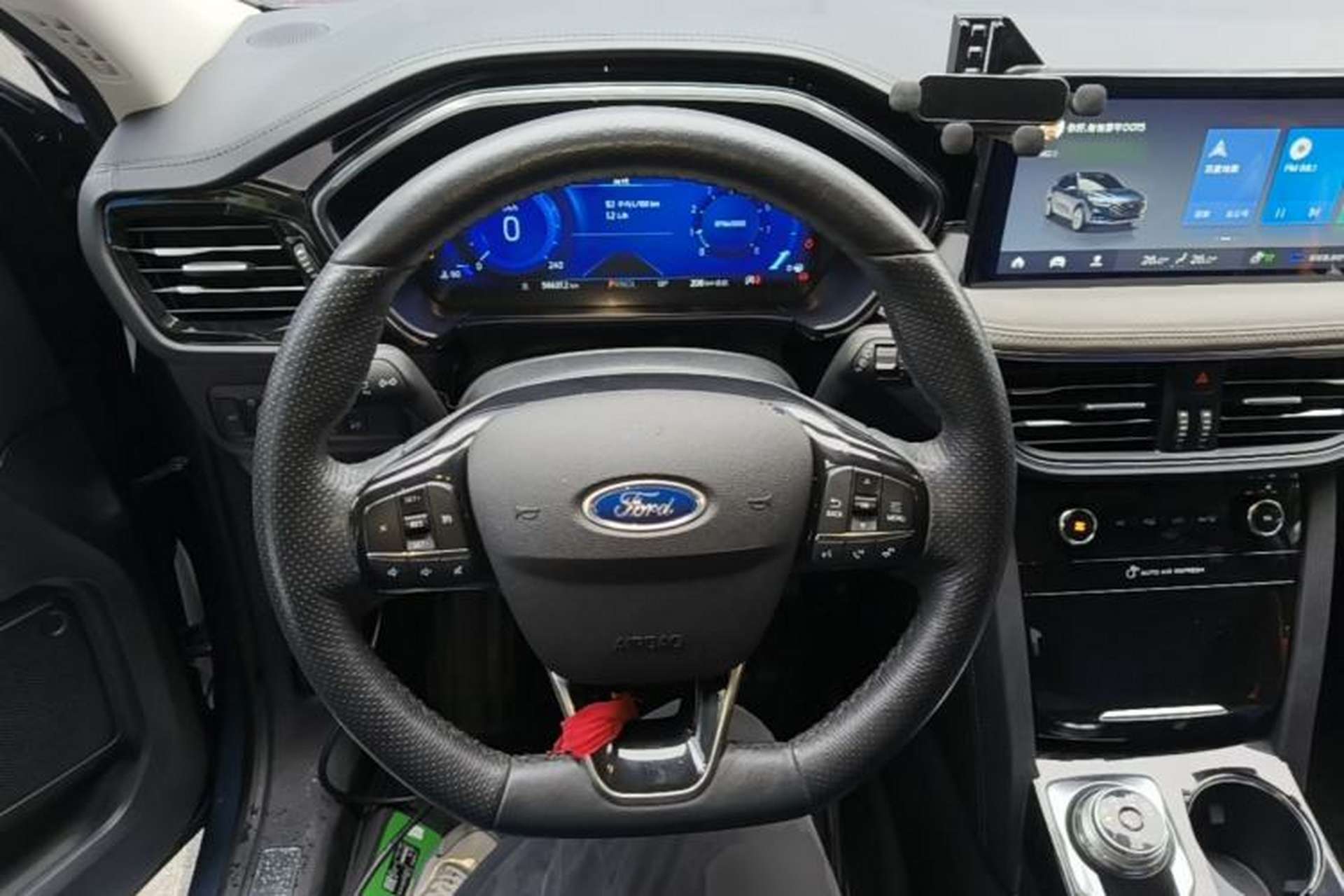 Used Ford Escape 2020 EcoBoost 245 Four-Wheel Drive Luxury Edition Steering Wheel