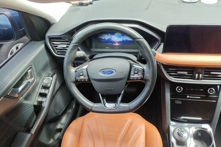 Used Ford Escape 2020 EcoBoost 245 Four-Wheel Drive Luxury Edition Steering Wheel