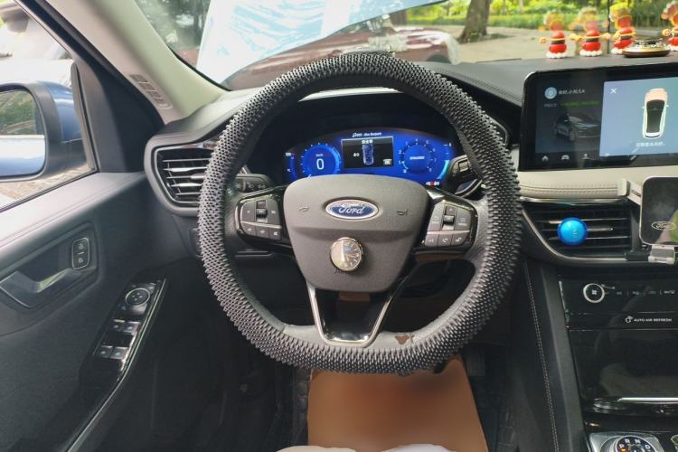 Used Ford Escape 2020 EcoBoost 245 Four-Wheel Drive Luxury Edition Steering Wheel