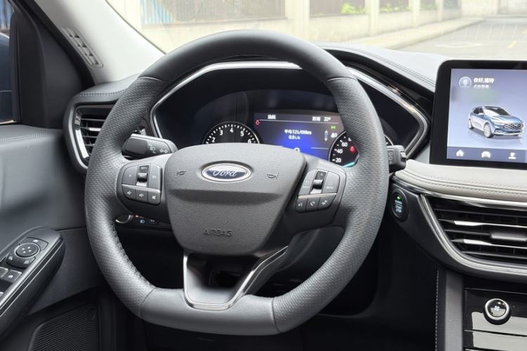 Used Ford Escape 2020 EcoBoost 245 Two-Wheel-Drive Comfort Edition Steering Wheel