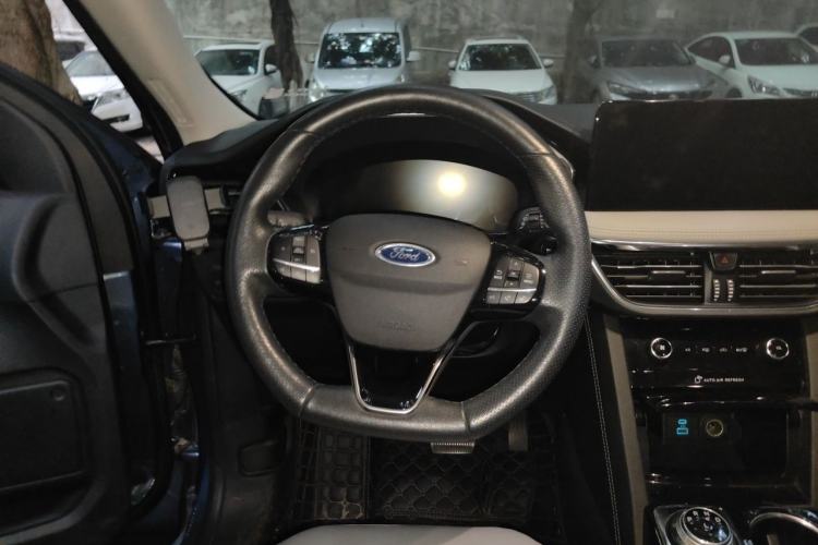 Used Ford Escape 2020 EcoBoost 245 Two-Wheel Drive Smart & Enjoyment Model Steering Wheel