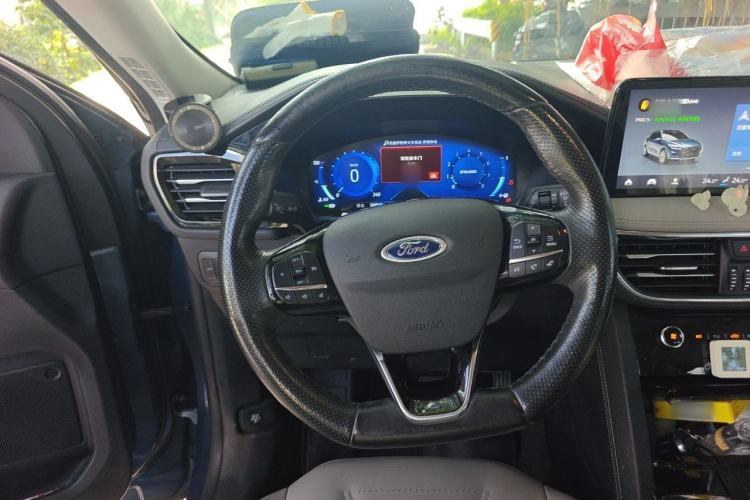 Used Ford Escape 2020 EcoBoost 245 Four-Wheel Drive Luxury Edition Steering Wheel