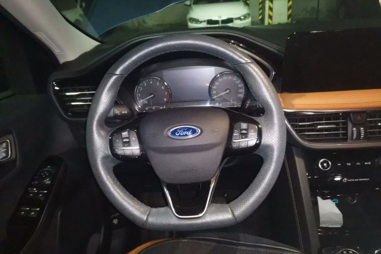 Used Ford Escape 2020 EcoBoost 245 Four-Wheel Drive Titanium Edition Steering Wheel