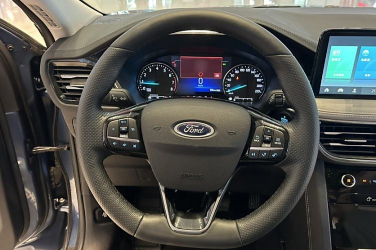 Used Ford Escape 2020 EcoBoost 245 Two-Wheel-Drive Titanium Edition Steering Wheel