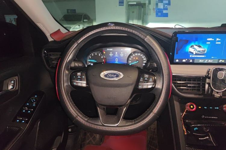 Used Ford Escape 2020 EcoBoost 245 Two-Wheel-Drive Titanium Edition Steering Wheel
