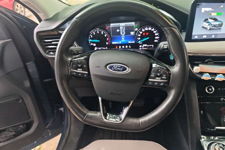 Used Ford Escape 2020 EcoBoost 245 Four-Wheel Drive Titanium Edition Steering Wheel