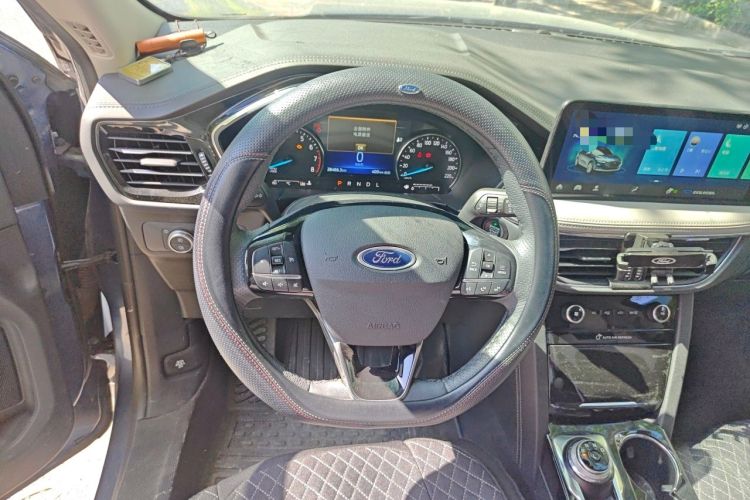 Used Ford Escape 2020 EcoBoost 245 Two-Wheel-Drive Titanium Edition Steering Wheel