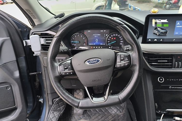 Used Ford Escape 2020 EcoBoost 245 Two-Wheel-Drive Titanium Edition Steering Wheel