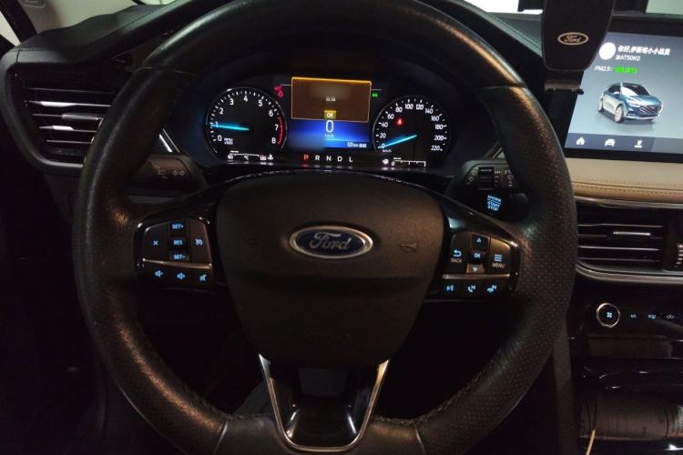 Used Ford Escape 2020 EcoBoost 245 4x4 Enjoyment Model Steering Wheel