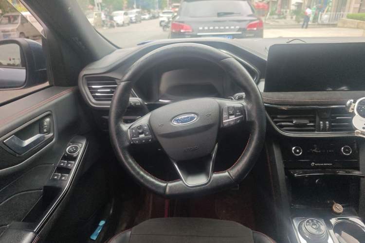 Used Ford Escape 2020 EcoBoost 245 Four-Wheel Drive Luxury Edition Steering Wheel