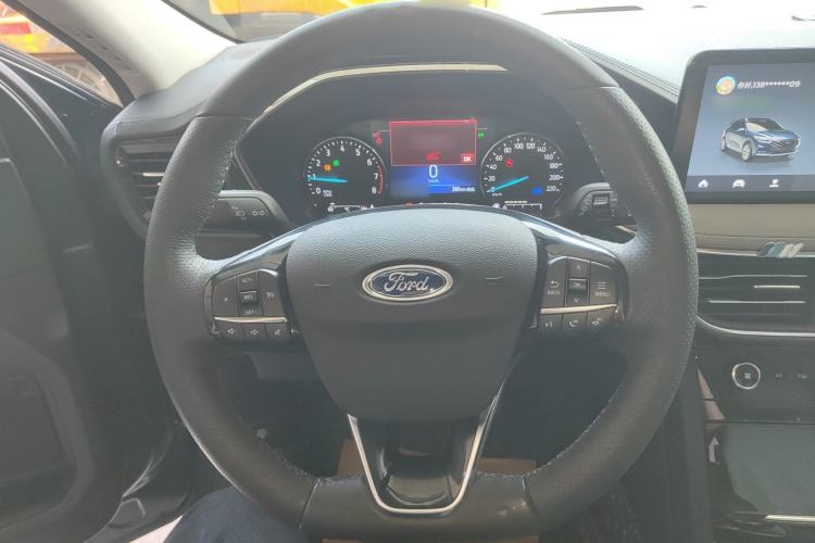 Used Ford Escape 2020 EcoBoost 245 4x4 Enjoyment Model Steering Wheel