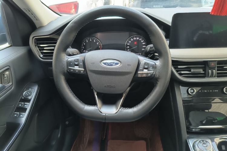 Used Ford Escape 2020 EcoBoost 245 Two-Wheel Drive Smart & Enjoyment Model Steering Wheel