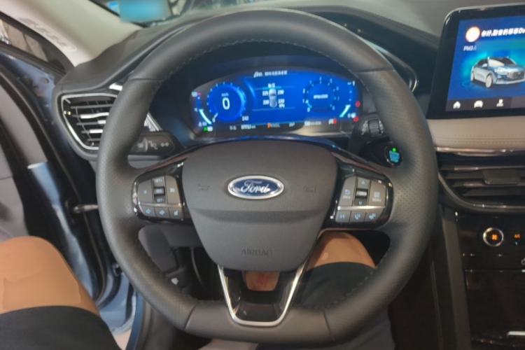 Used Ford Escape 2020 EcoBoost 245 Four-Wheel Drive Luxury Edition Steering Wheel