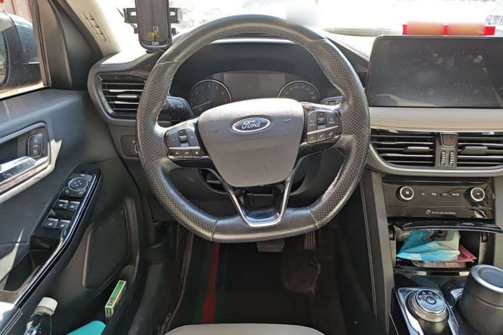Used Ford Escape 2020 EcoBoost 245 Two-Wheel-Drive Titanium Edition Steering Wheel