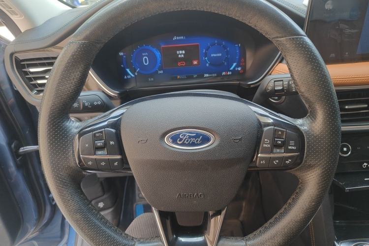 Used Ford Escape 2020 EcoBoost 245 Four-Wheel Drive Luxury Edition Steering Wheel