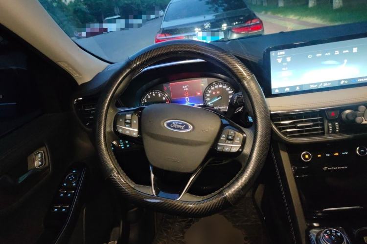 Used Ford Escape 2020 EcoBoost 245 Two-Wheel-Drive Titanium Edition Steering Wheel