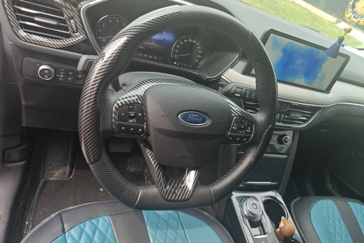 Used Ford Escape 2020 EcoBoost 245 Two-Wheel-Drive Titanium Edition Steering Wheel