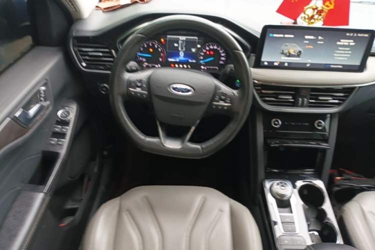Used Ford Escape 2020 EcoBoost 245 Two-Wheel-Drive Comfort Edition Steering Wheel