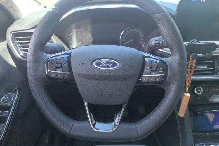 Used Ford Escape 2020 EcoBoost 245 Four-Wheel Drive Titanium Edition Steering Wheel