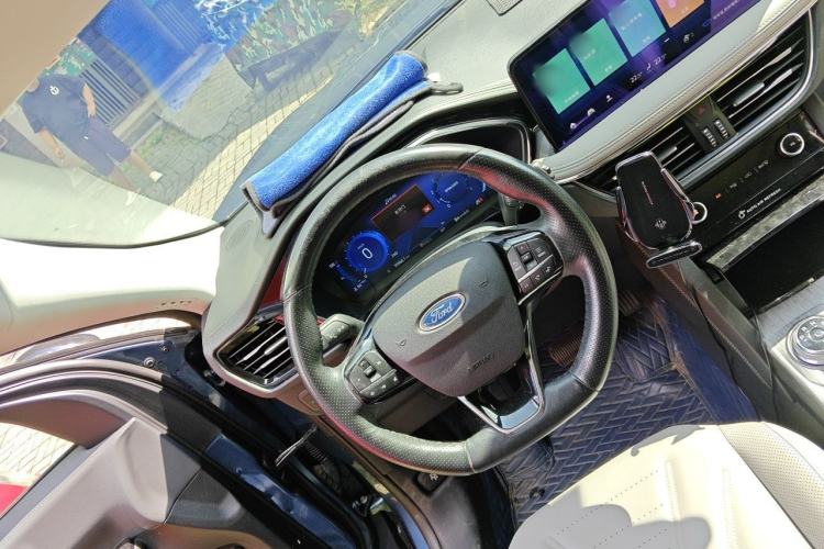Used Ford Escape 2020 EcoBoost 245 Two-Wheel Drive Smart & Enjoyment Model Steering Wheel