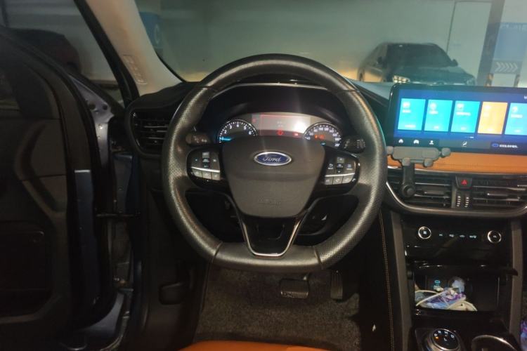 Used Ford Escape 2020 EcoBoost 245 4x4 Enjoyment Model Steering Wheel