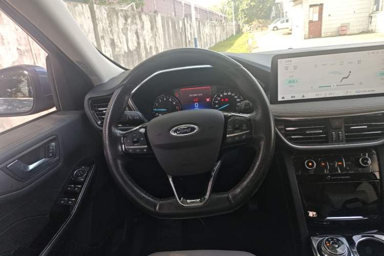 Used Ford Escape 2020 EcoBoost 245 Two-Wheel Drive Smart & Enjoyment Model Steering Wheel